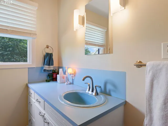 $487,000 | 5425 North Syracuse Street, Portland, OR 97203