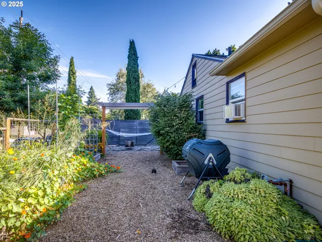 $487,000 | 5425 North Syracuse Street, Portland, OR 97203