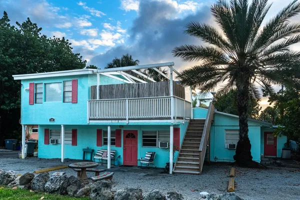 $2,300 | 205 Coral Road, Unit 1, Boynton Beach, FL 33435