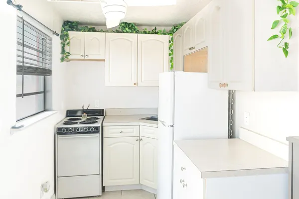 $2,300 | 205 Coral Road, Unit 1, Boynton Beach, FL 33435