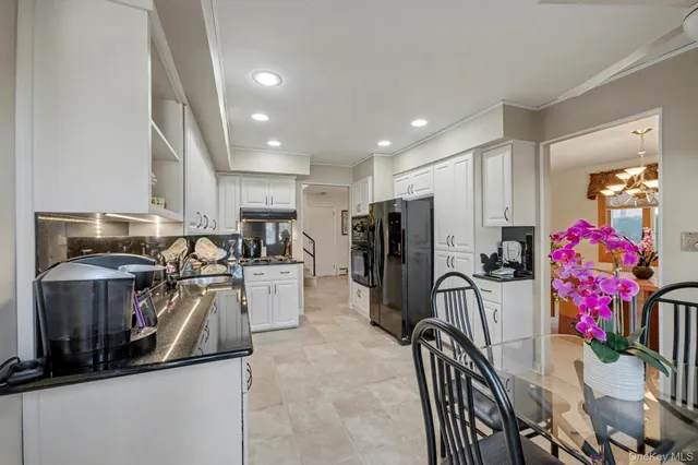 $829,000 | 111 Shinbone Lane, Commack, NY 11725