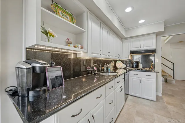 $829,000 | 111 Shinbone Lane, Commack, NY 11725