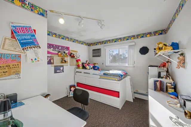 $829,000 | 111 Shinbone Lane, Commack, NY 11725