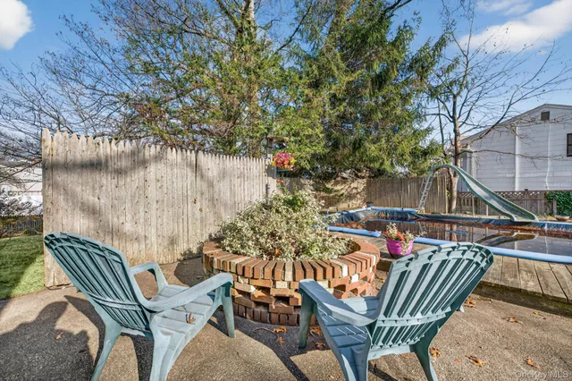 $829,000 | 111 Shinbone Lane, Commack, NY 11725