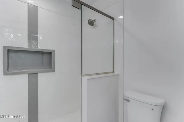 $2,450 | 175 St Charles Avenue, Biloxi, MS 39530