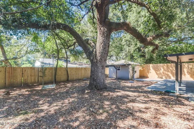 $2,450 | 175 St Charles Avenue, Biloxi, MS 39530