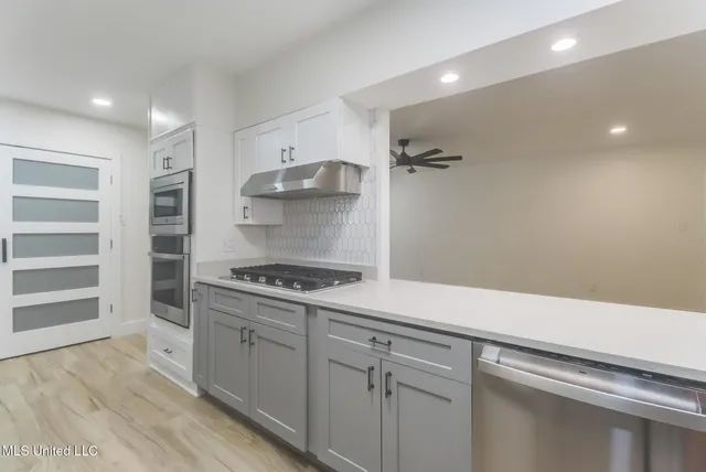 $2,450 | 175 St Charles Avenue, Biloxi, MS 39530