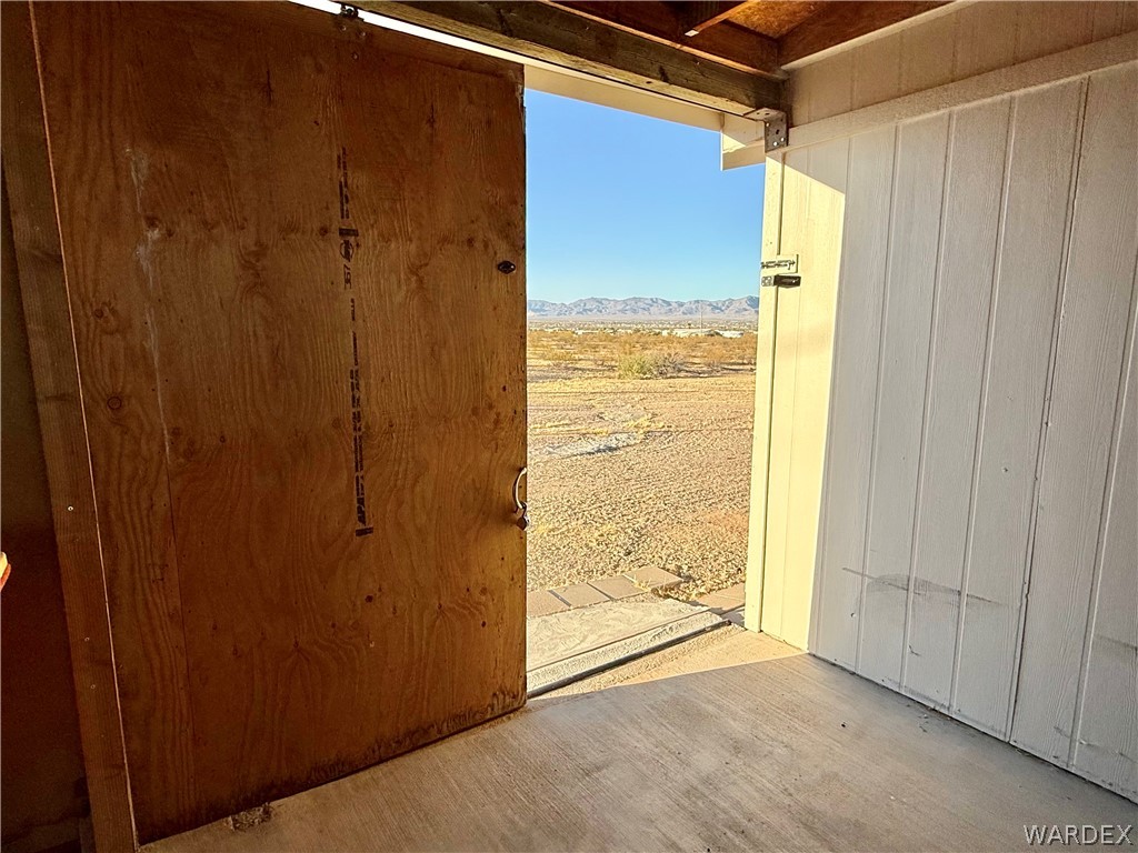 1694 Elgin Road Golden Valley, AZ 86413 - Photo 29 of 37
