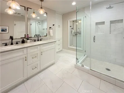 $2,295,000 | 389 Mira Loma Place, Costa Mesa, CA 92627