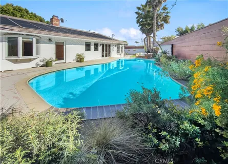 $2,295,000 | 389 Mira Loma Place, Costa Mesa, CA 92627