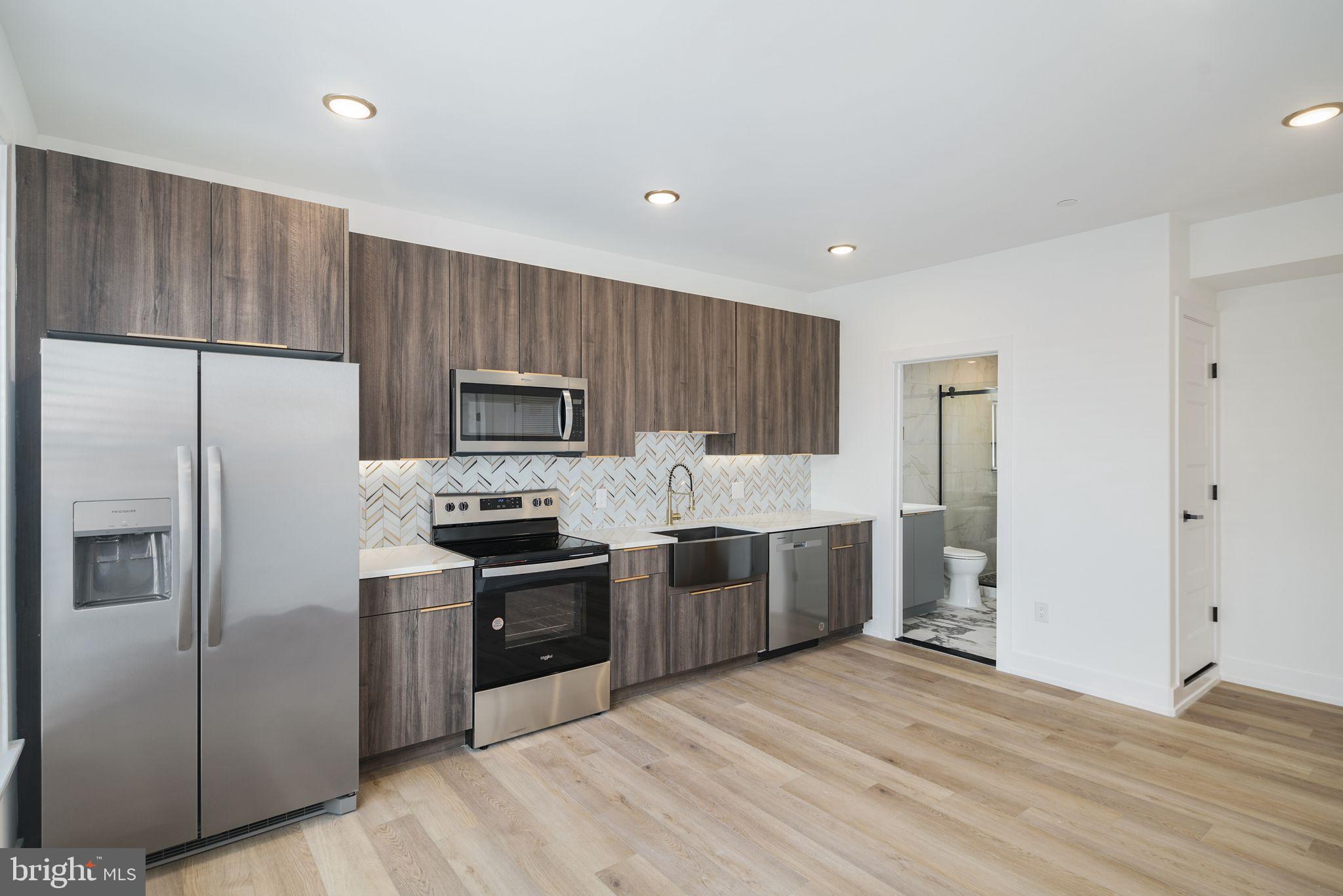 2000 North Front Street, Unit A Philadelphia, PA 19122 - Photo 2 of 17