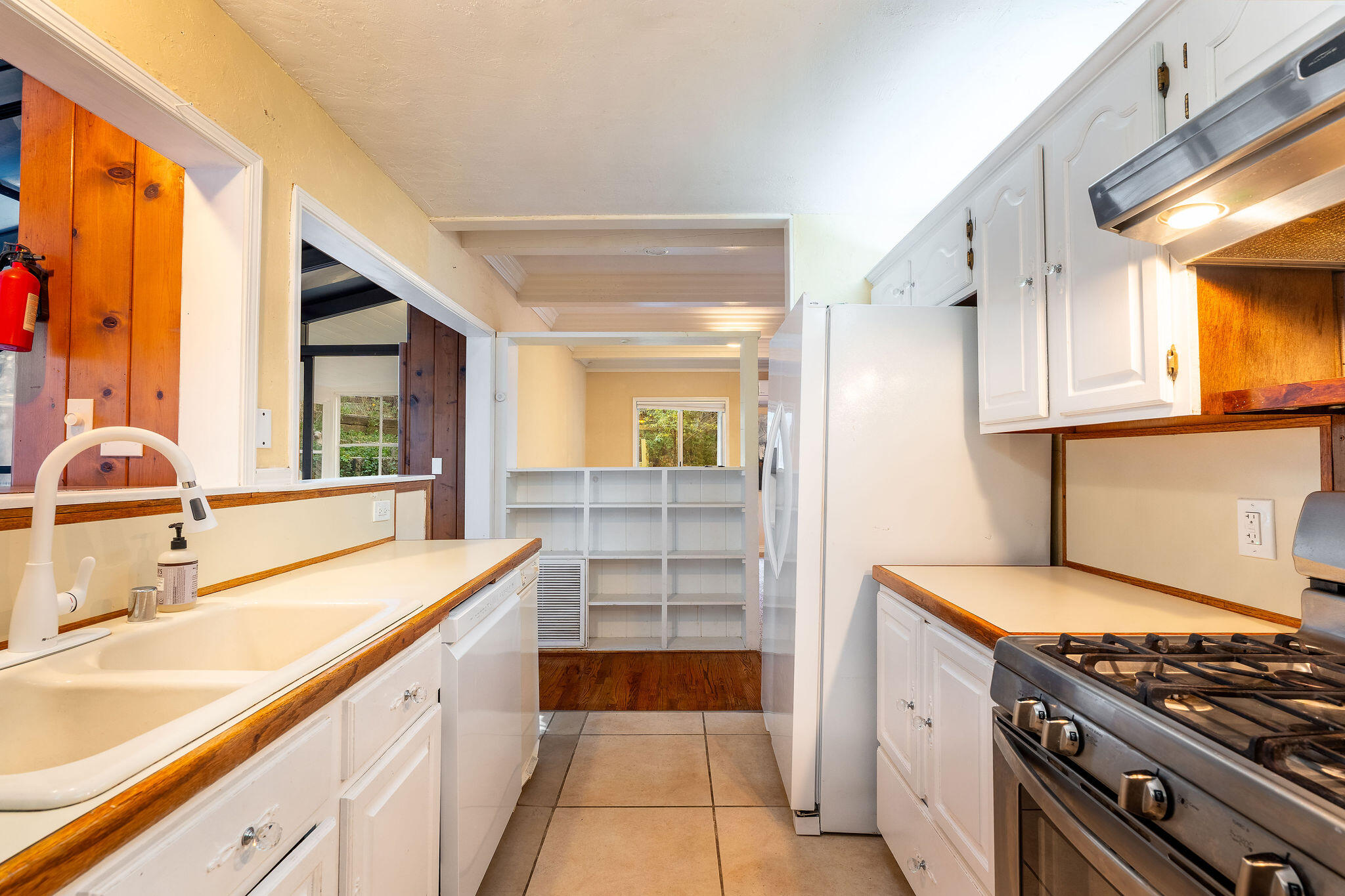 52805 Idyllmont Road Idyllwild, CA 92549 - Photo 11 of 51 52805IdyllmontRd-29