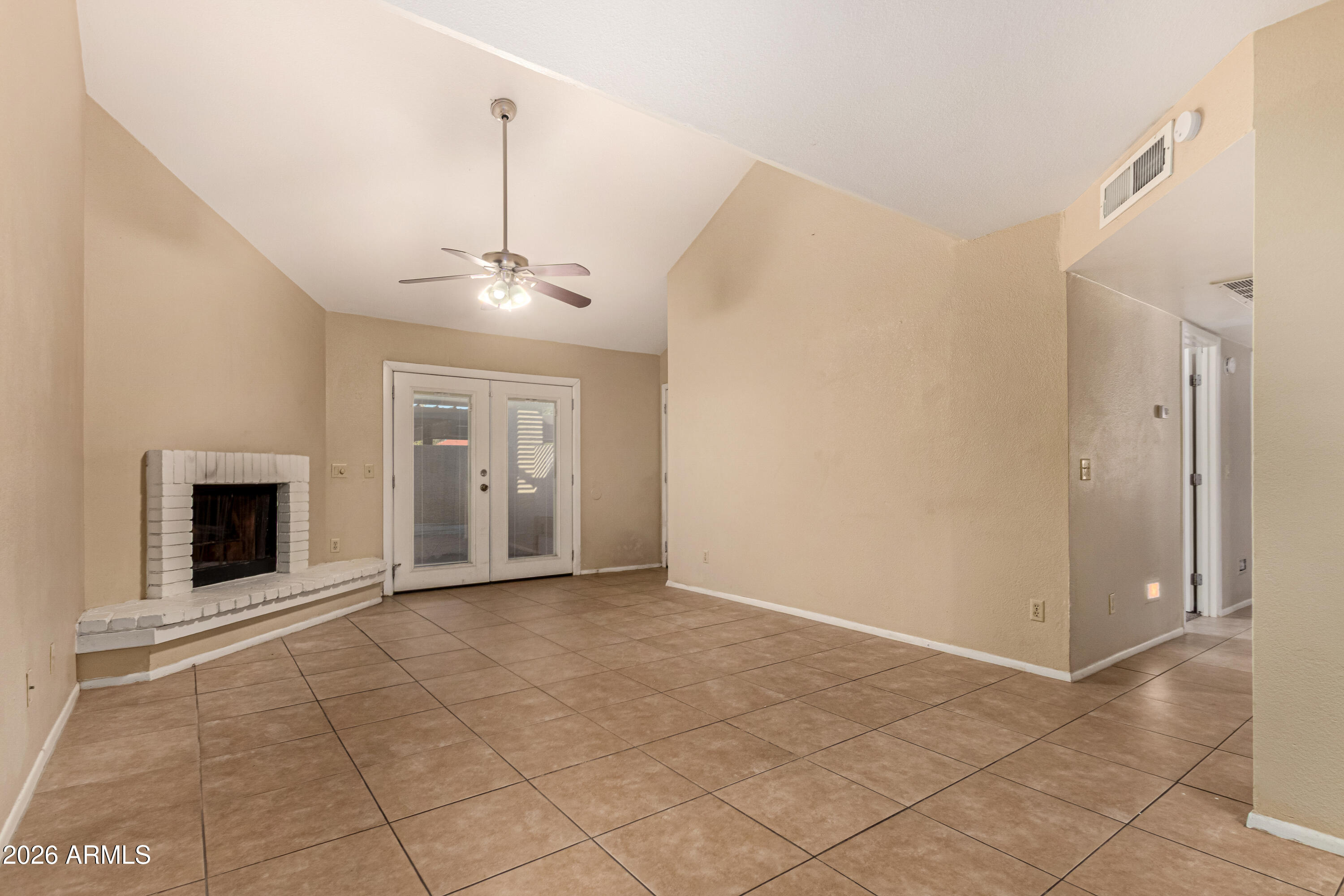 2127 East 10th Street, Unit 4 Tempe, AZ 85281 - Photo 3 of 21 Living Room