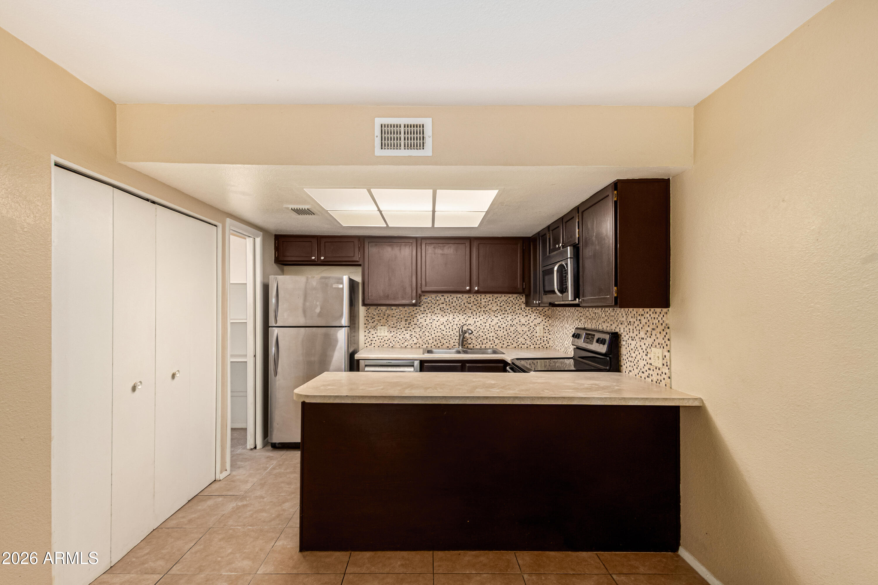 2127 East 10th Street, Unit 4 Tempe, AZ 85281 - Photo 6 of 21 Kitchen Entry