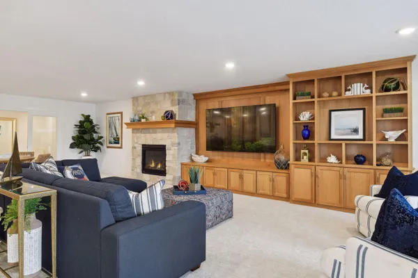 $979,220 | 4570 Tovero Trail, Medina, MN 55340