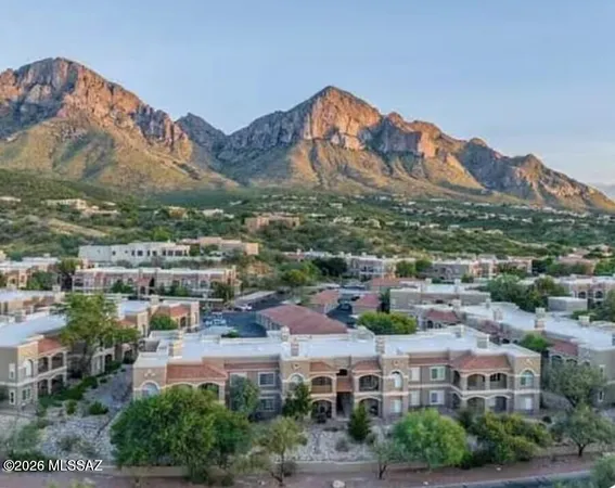 $349,000 | 1500 East Pusch Wilderness Drive, Unit 17105, Tucson, AZ 85737