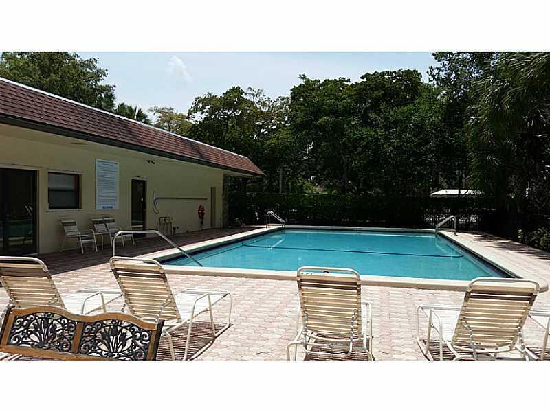 6600 Cypress Road, Unit 504 Plantation, FL 33317 - Photo 4 of 11 Pool