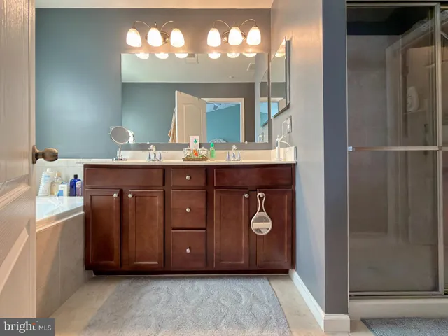 a view of walk in closet