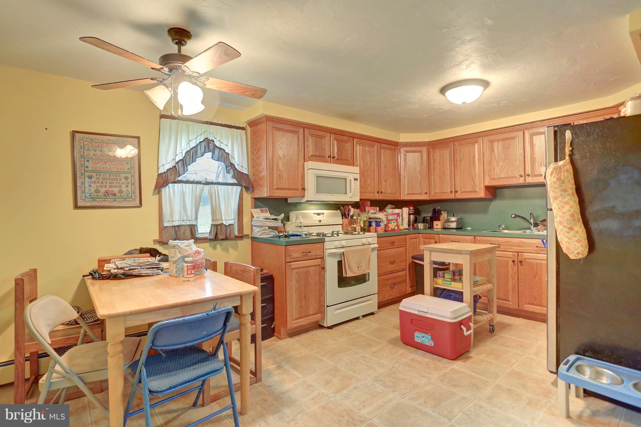 310 North Biesecker Road Thomasville, PA 17364 - Photo 6 of 29 Gallery Image 6