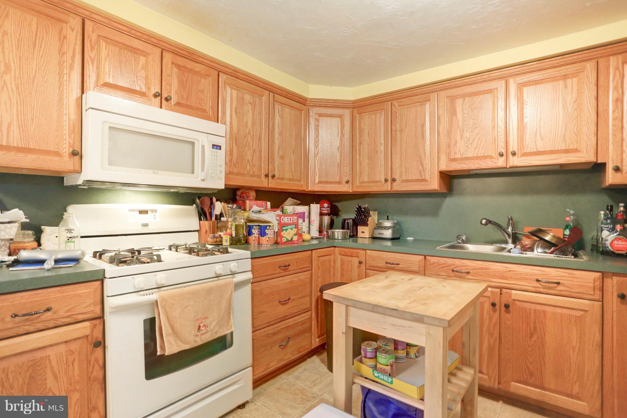310 North Biesecker Road Thomasville, PA 17364 - Photo 7 of 29 Gallery Image 7