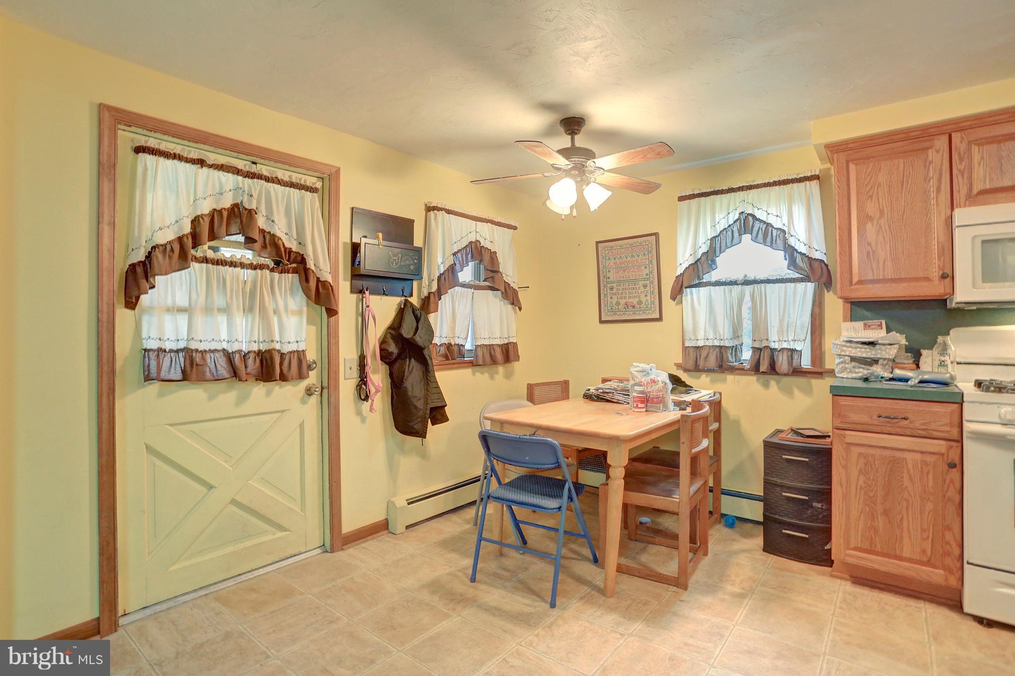 310 North Biesecker Road Thomasville, PA 17364 - Photo 8 of 29 Gallery Image 8