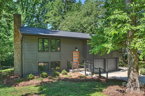 $675,000 | 7323 Rollingridge Drive, Charlotte, NC 28211