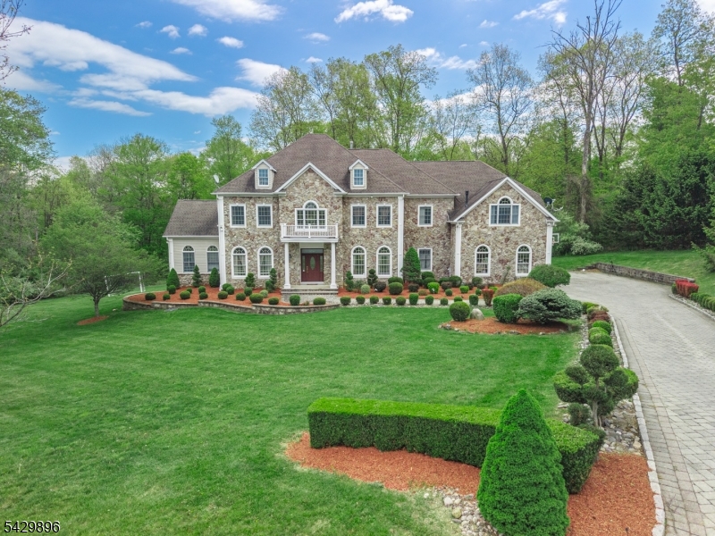 8 Peach Tree Lane Chester, NJ 07930 - Photo 2 of 18 Gallery Image 2