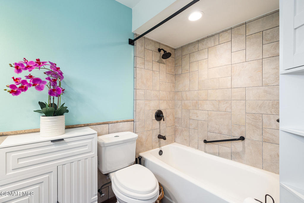 3101 Peninsula Road, Unit 101 Oxnard, CA 93035 - Photo 17 of 32