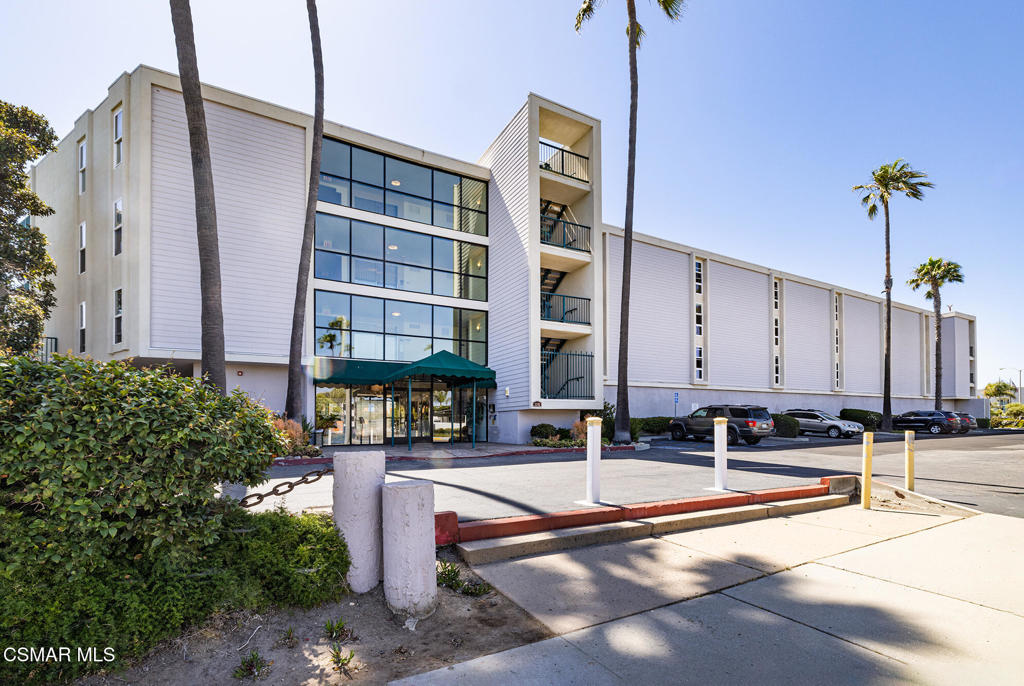 3101 Peninsula Road, Unit 101 Oxnard, CA 93035 - Photo 6 of 32