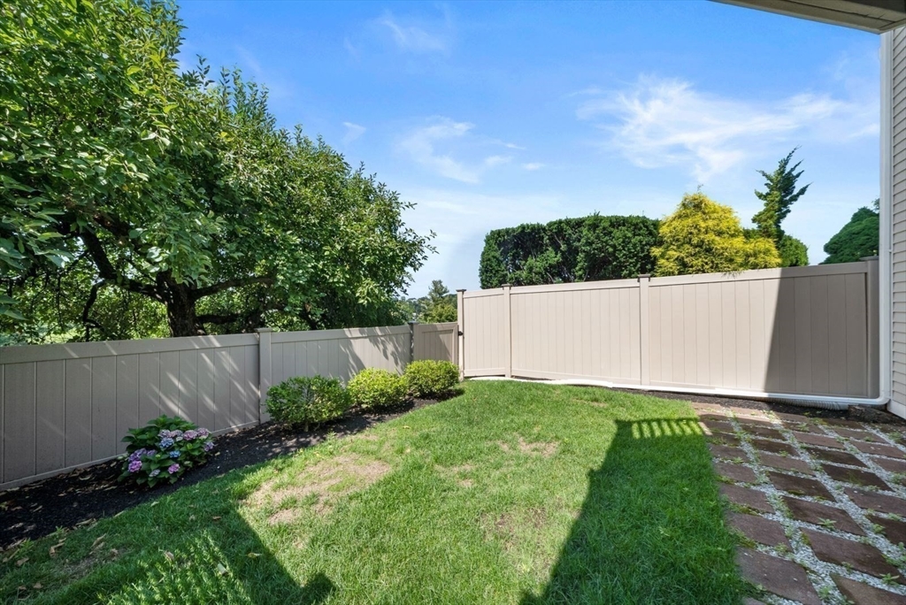 85 Algonquin Road, Unit 85 Chestnut Hill, MA 02467 - Photo 34 of 42