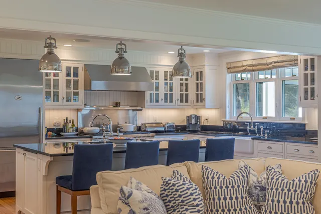 $2,975,000 | 541 East Blue Hill Road, Blue Hill, ME 04614