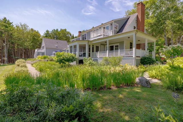 $2,975,000 | 541 East Blue Hill Road, Blue Hill, ME 04614