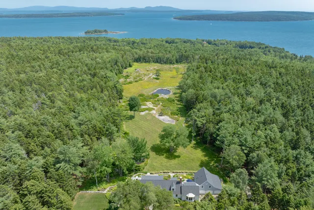 $2,975,000 | 541 East Blue Hill Road, Blue Hill, ME 04614