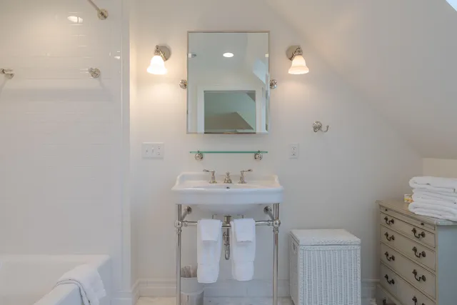 $2,975,000 | 541 East Blue Hill Road, Blue Hill, ME 04614