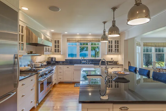 $2,975,000 | 541 East Blue Hill Road, Blue Hill, ME 04614