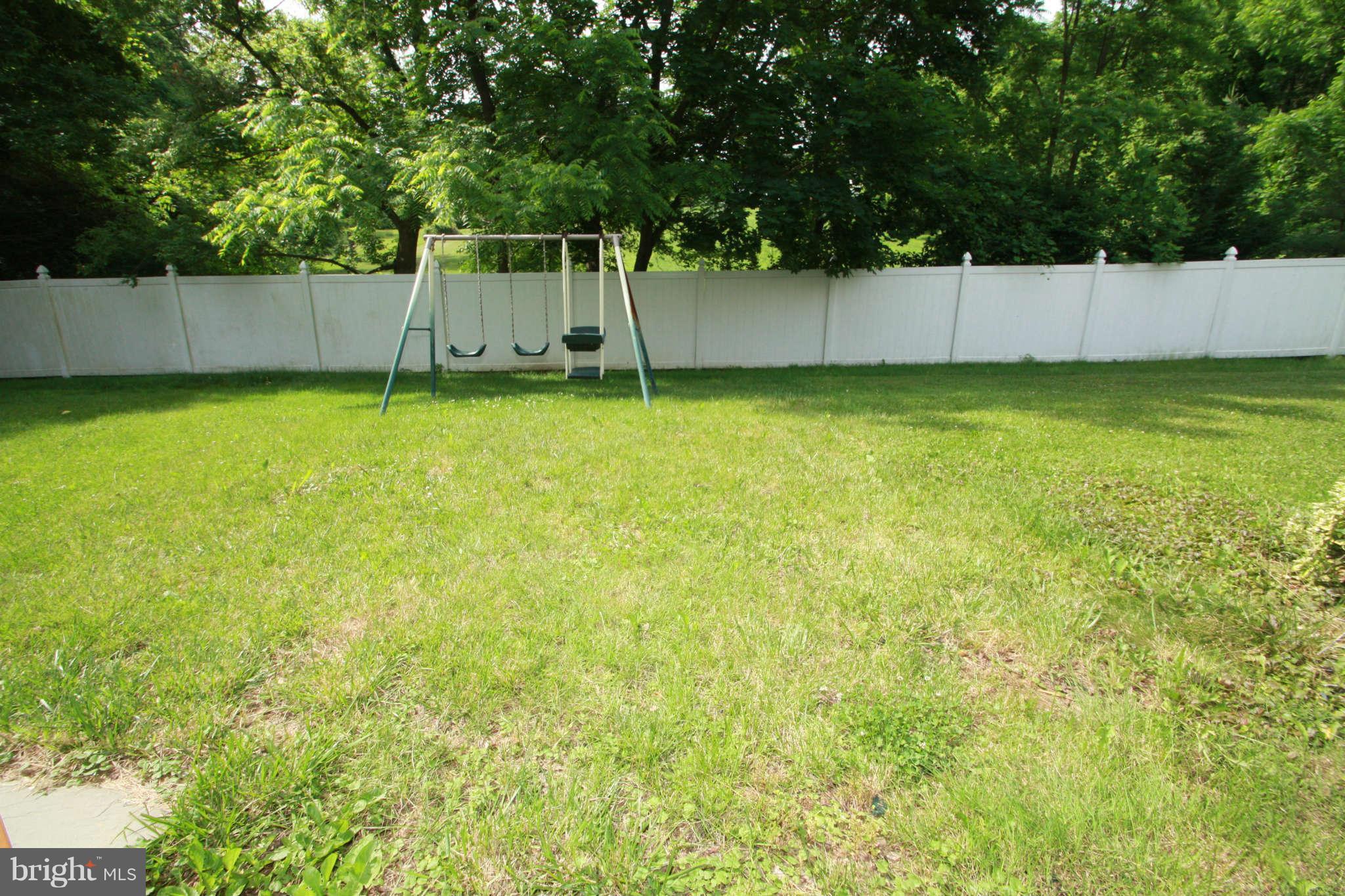 135 Gentlebrook Road Owings Mills, MD 21117 - Photo 25 of 27 Exterior (Rear)
