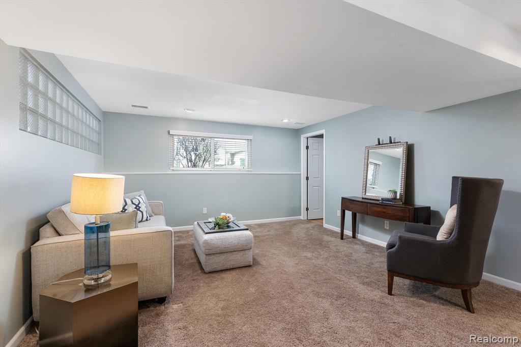3645 Dearborn Avenue Rochester Hills, MI 48309 - Photo 20 of 29