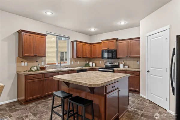 $525,000 | 1803 197th St Court East, Spanaway, WA 98387