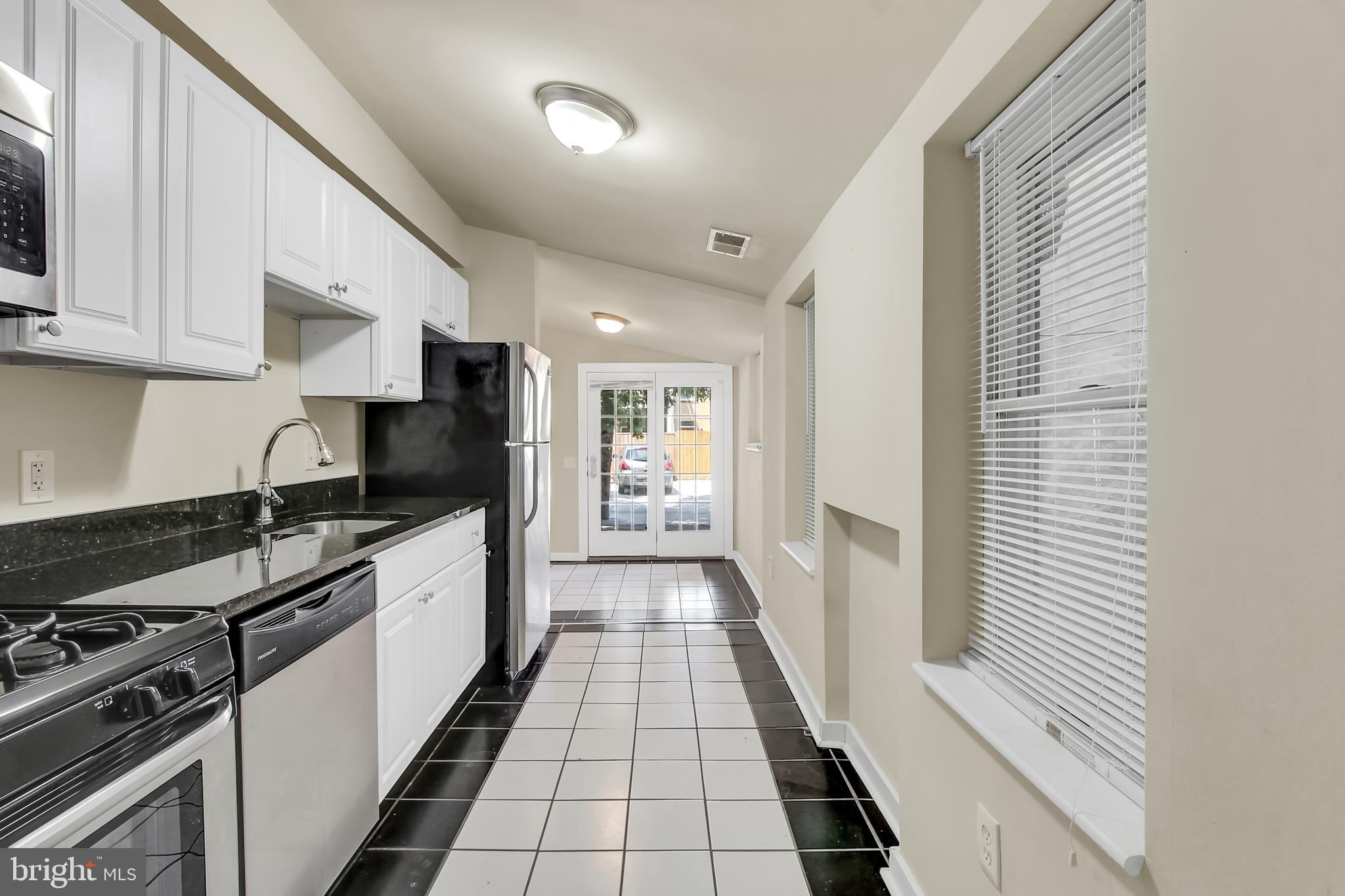 1260 Riverside Avenue Baltimore, MD 21230 - Photo 6 of 25
