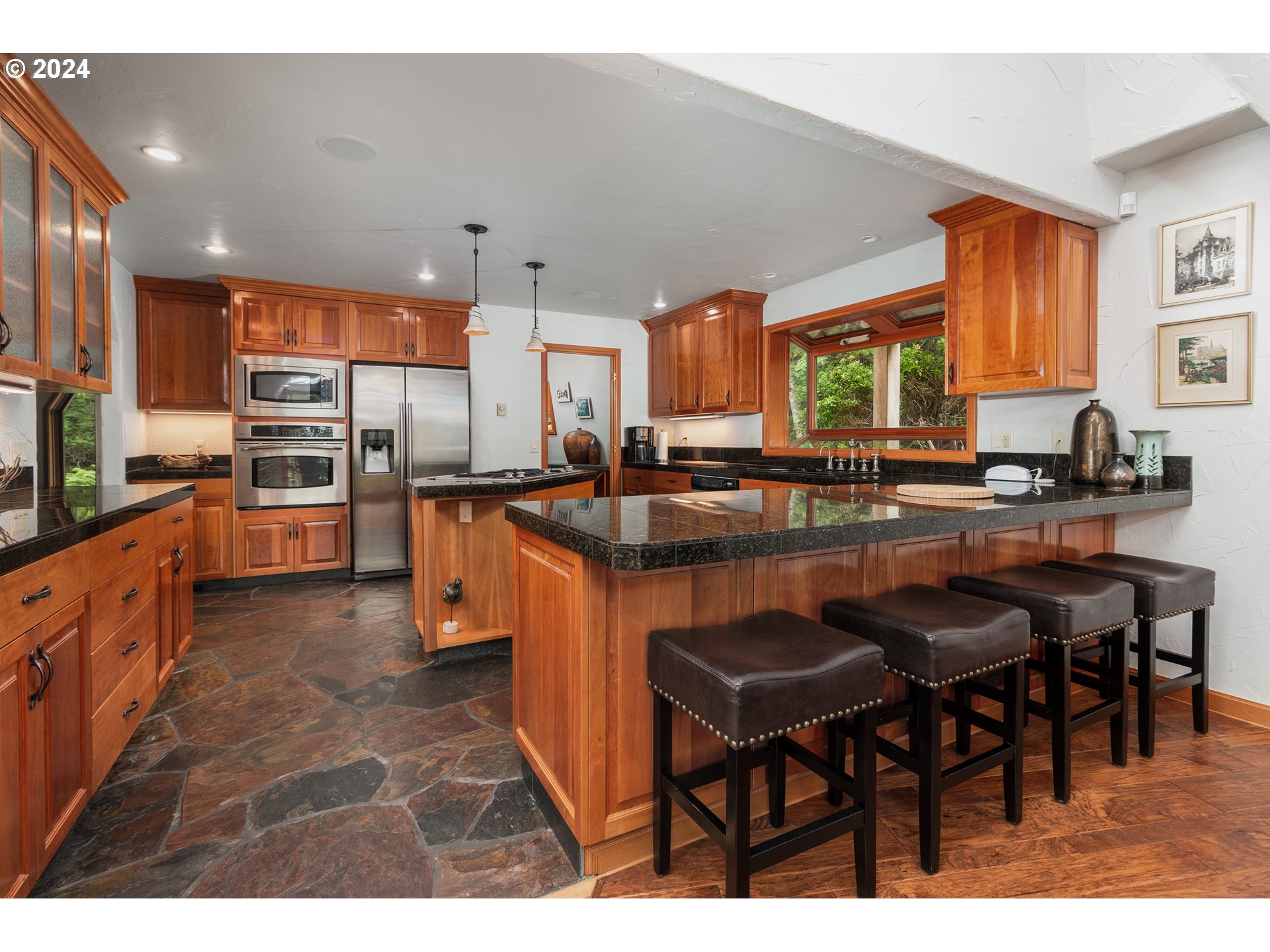 46615 Highway 101 Neskowin, OR 97149 - Photo 9 of 43