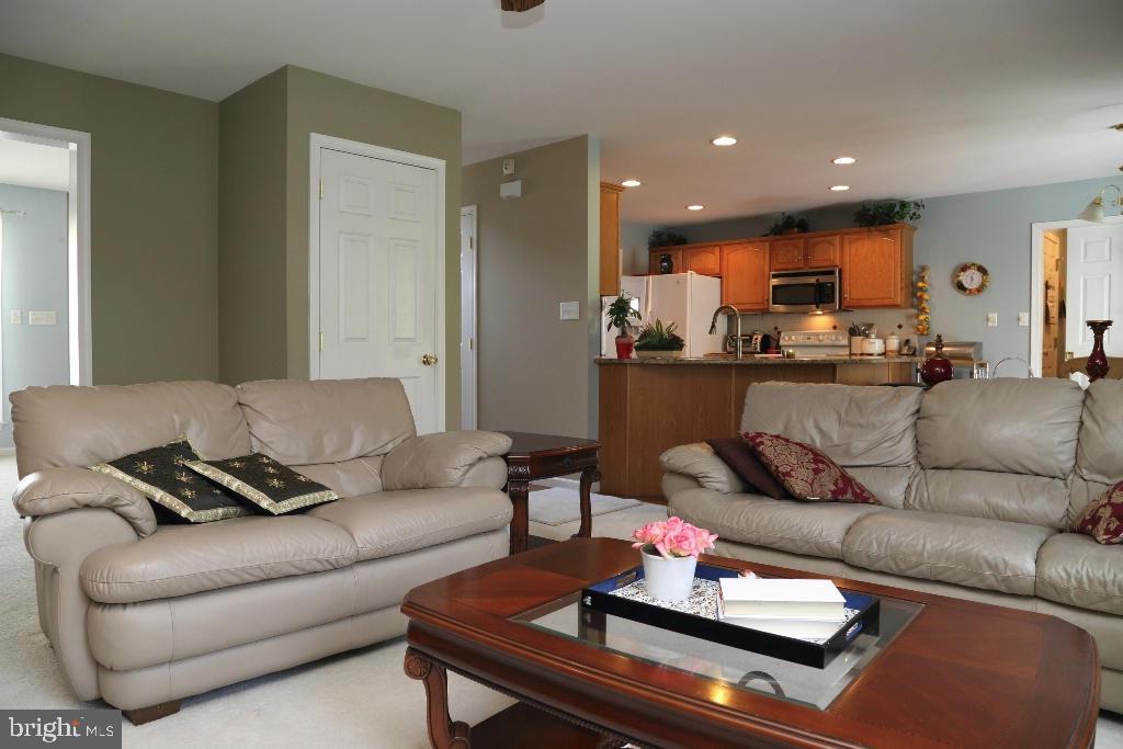 858 Sylvan Road Lancaster, PA 17601 - Photo 3 of 32 Gallery Image 3