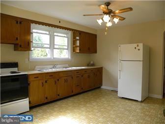 52 Woodland Road Wyomissing, PA 19610 - Photo 2 of 12 Gallery Image 2