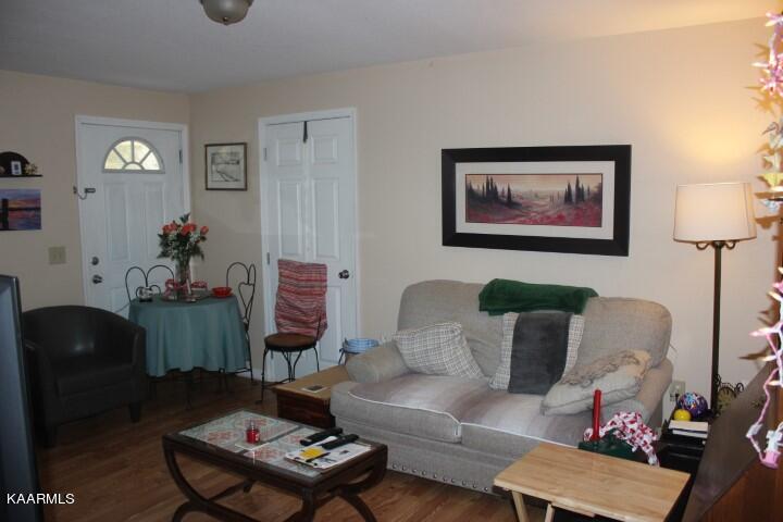 2182 Lakeview Road Lenoir City, TN 37772 - Photo 7 of 17 IMG_0975 (Small)