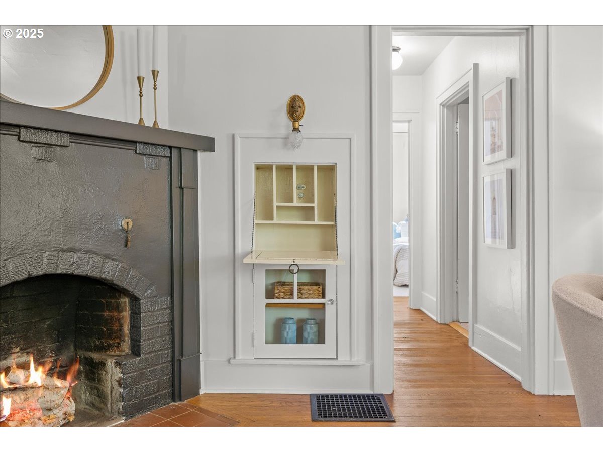 3448 Southeast Sherman Street Portland, OR 97214 - Photo 9 of 40 a view of livingroom with furniture and natural light