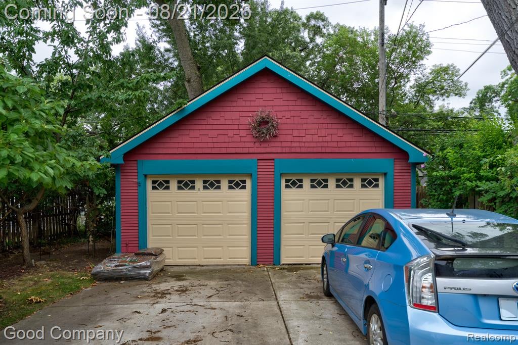23 Hanover Road Pleasant Ridge, MI 48069 - Photo 48 of 52 Gallery Image 48