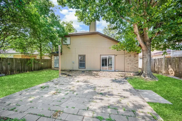 $2,100 | 11722 Plumpoint Drive, Houston, TX 77099