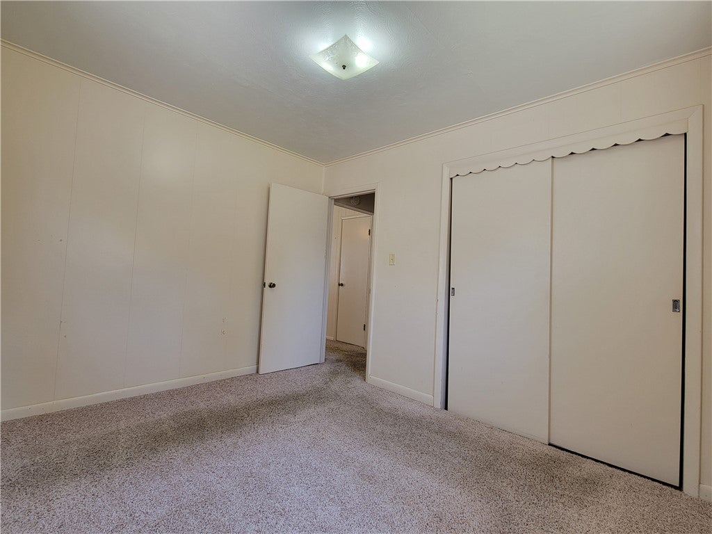 3033 Wallace Avenue Decatur, IL 62526 - Photo 6 of 11 Gallery Image 6