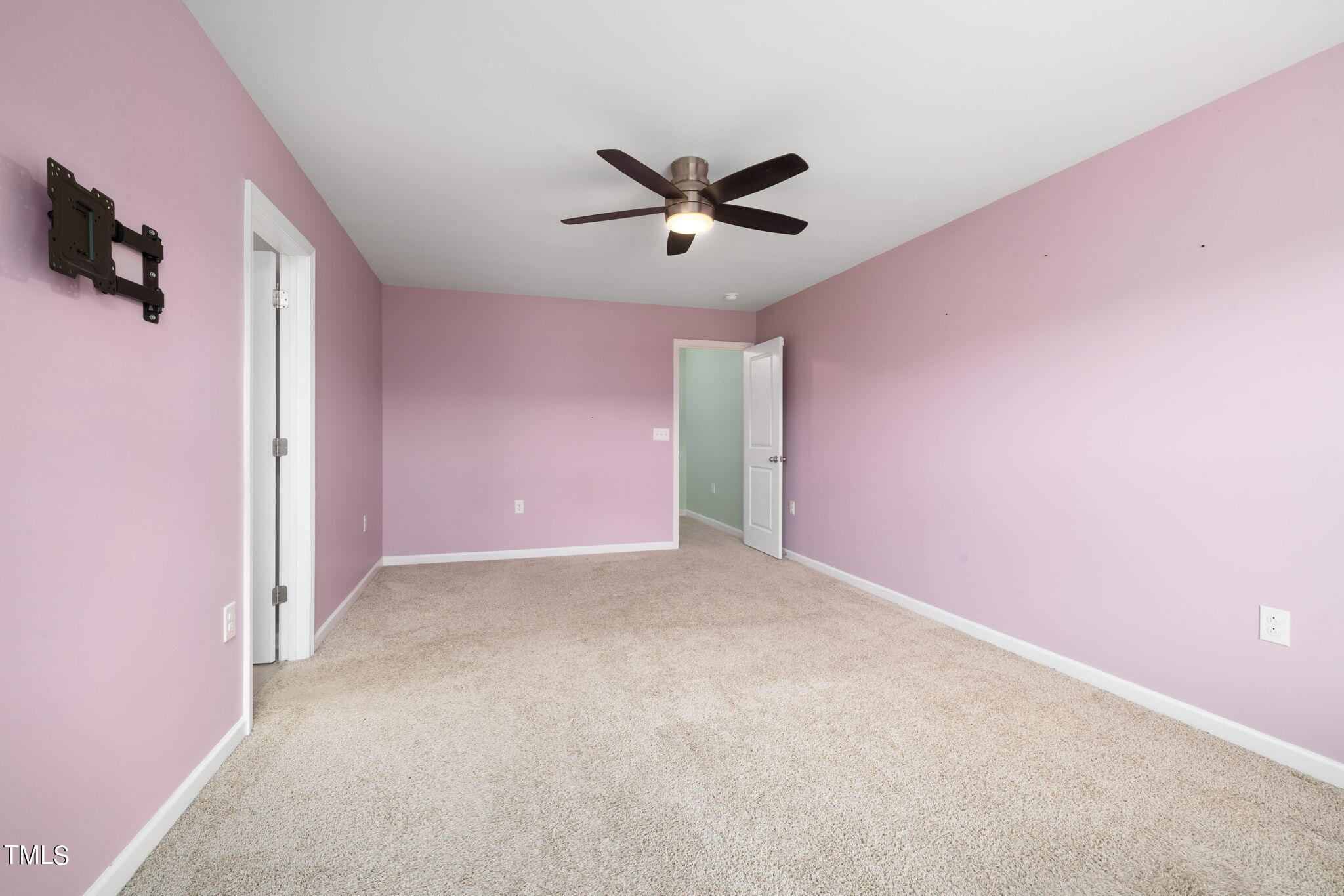 1421 Compass Drive Durham, NC 27713 - Photo 16 of 28 18-web-or-mls-7K5A7902