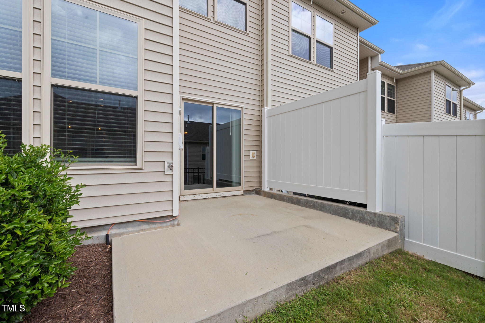 1421 Compass Drive Durham, NC 27713 - Photo 26 of 28 31-web-or-mls-7K5A7868