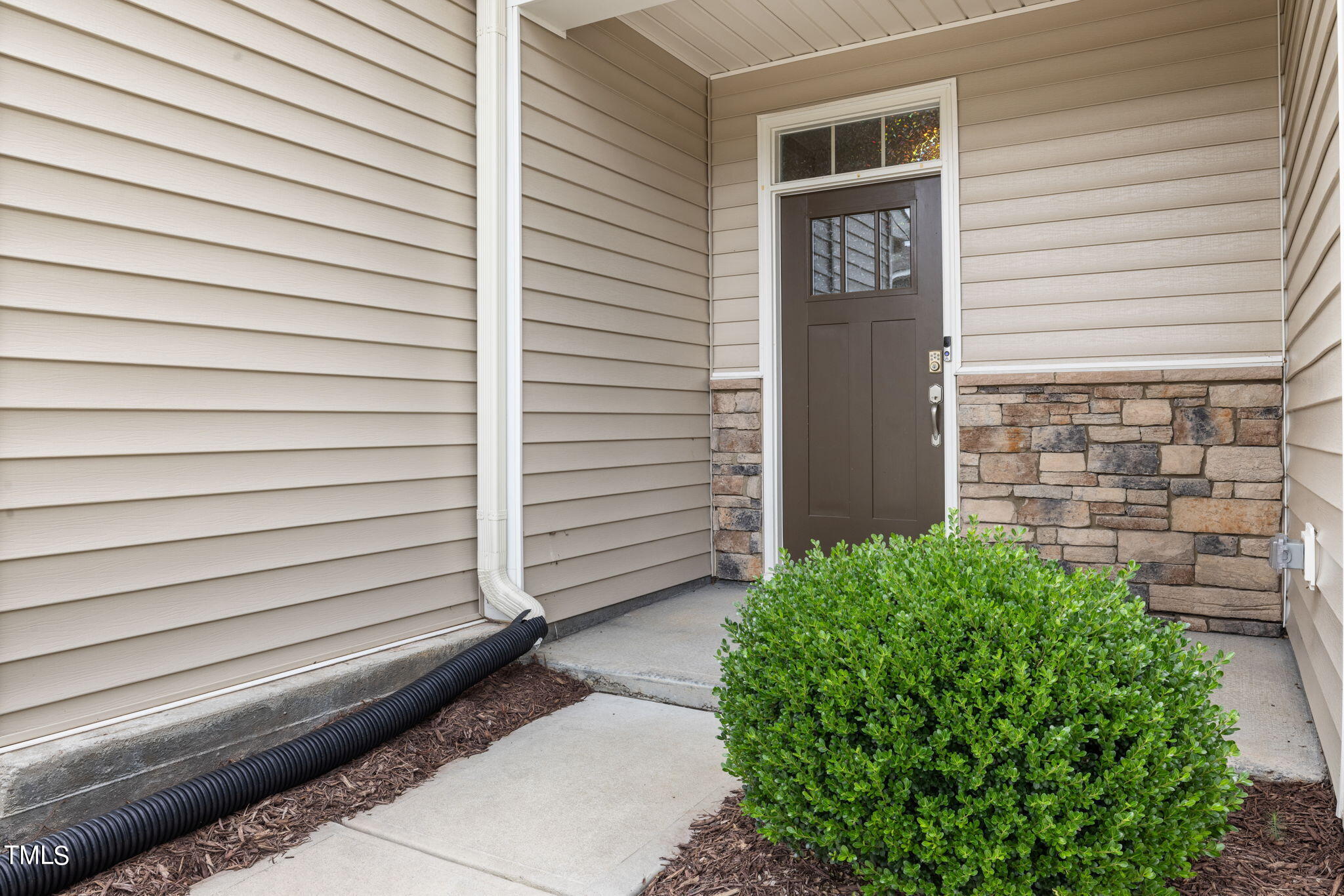 1421 Compass Drive Durham, NC 27713 - Photo 3 of 28 5-web-or-mls-7K5A7807